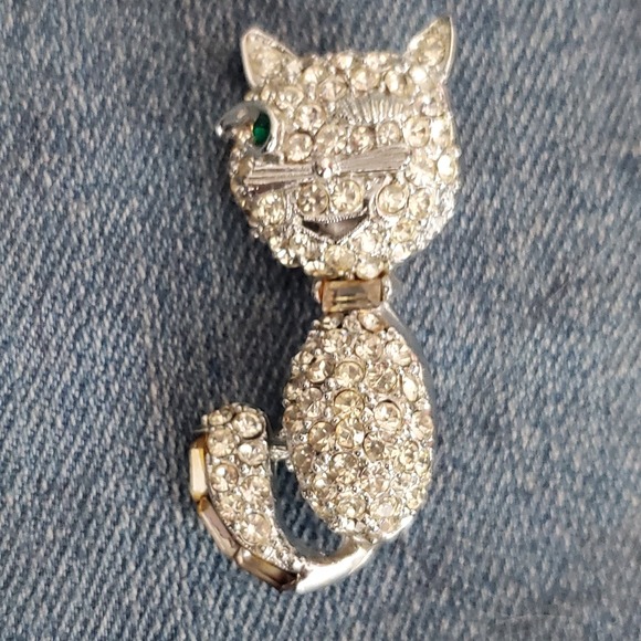 Vintage PELL Winking Cat Pin Brooch Silver Tone with Clear Rhinestones Green Eye - Picture 6 of 8